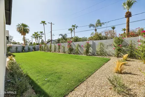 Exterior - 3210 E Oregon Ave, Phoenix, AZ 85018 photo 10 of 11