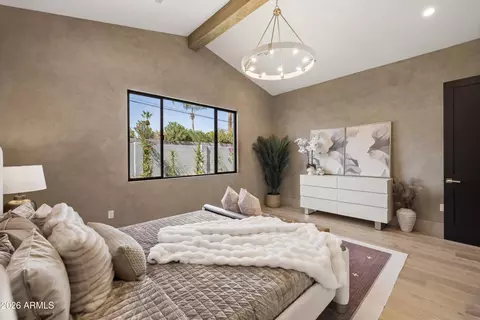 Bedroom - 3210 E Oregon Ave, Phoenix, AZ 85018 photo 3 of 11