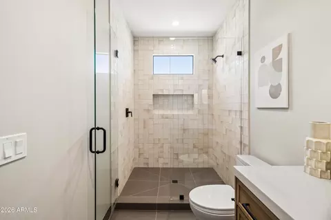 Bath - 3210 E Oregon Ave, Phoenix, AZ 85018 photo 16 of 20