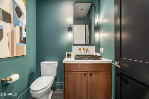 Bath - 3210 E Oregon Ave, Phoenix, AZ 85018 photo 13 of 20