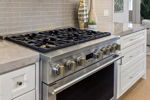 Kitchen - 3210 E Oregon Ave, Phoenix, AZ 85018 photo 11 of 11