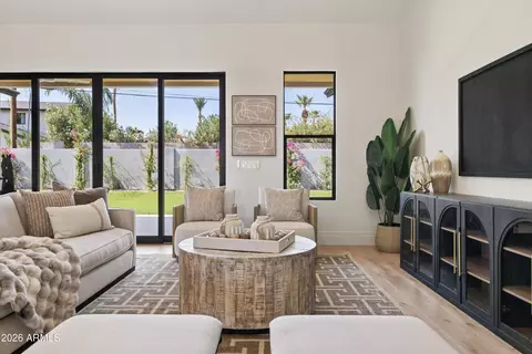 Living - 3210 E Oregon Ave, Phoenix, AZ 85018 photo 6 of 7