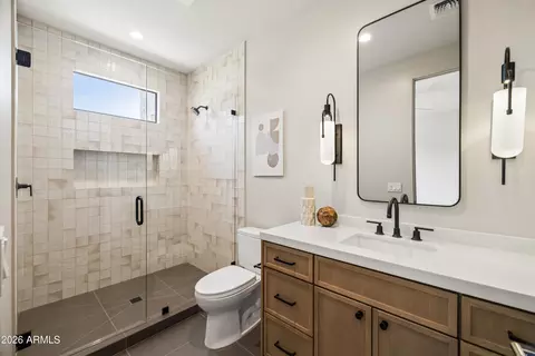 Bath - 3210 E Oregon Ave, Phoenix, AZ 85018 photo 15 of 20