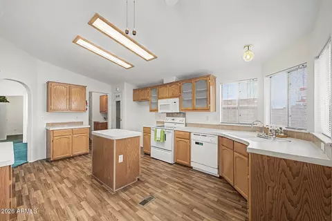9752 Empress Ave, Mesa, AZ 85208 photo 6