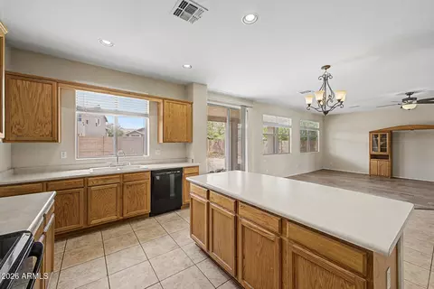 Kitchen - 2070 E 38th Ave, Apache Junction, AZ 85119 photo 3 of 3