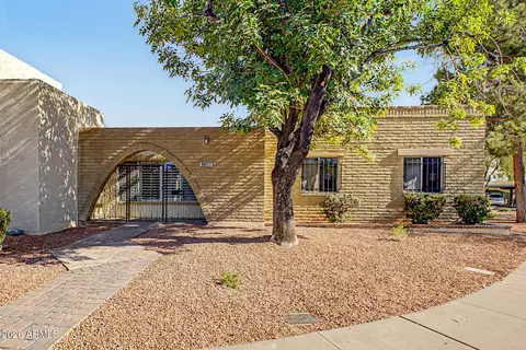1709 W Stella Ln, Phoenix, AZ 85015