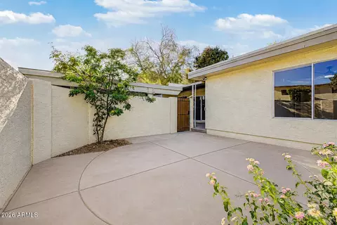 Exterior - 1709 W Stella Ln, Phoenix, AZ 85015 photo 2 of 5