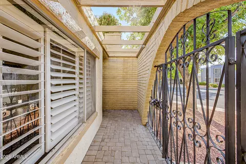 Exterior - 1709 W Stella Ln, Phoenix, AZ 85015 photo 4 of 5