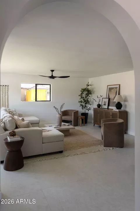 Living - 4534 N 30th Pl, Phoenix, AZ 85016 photo 1 of 2
