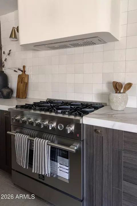 Kitchen - 4534 N 30th Pl, Phoenix, AZ 85016 photo 5 of 8