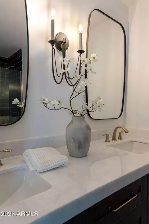 Bath - 4534 N 30th Pl, Phoenix, AZ 85016 photo 7 of 10