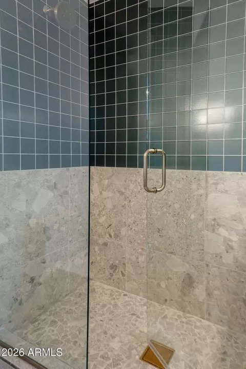 Bath - 4534 N 30th Pl, Phoenix, AZ 85016 photo 9 of 10