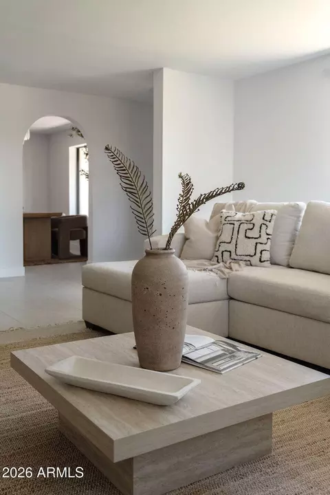 Living - 4534 N 30th Pl, Phoenix, AZ 85016 photo 2 of 2