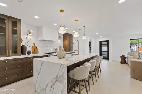 Kitchen - 4534 N 30th Pl, Phoenix, AZ 85016 photo 3 of 8