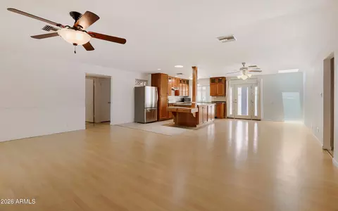 856 E Paradise Ln, Phoenix, AZ 85022