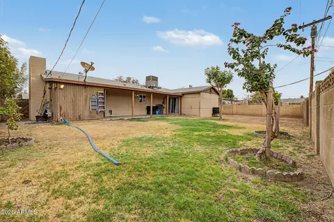 Exterior - 2909 W Aster Dr, Phoenix, AZ 85029 photo 3 of 7