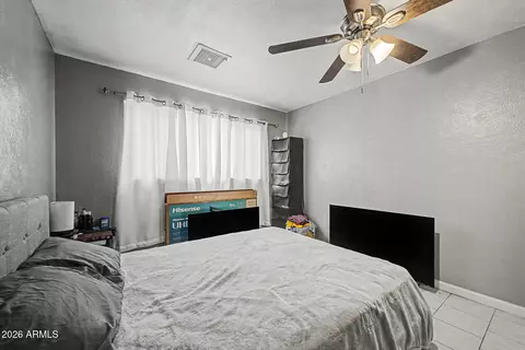 Bedroom - 2909 W Aster Dr, Phoenix, AZ 85029 photo 3 of 7