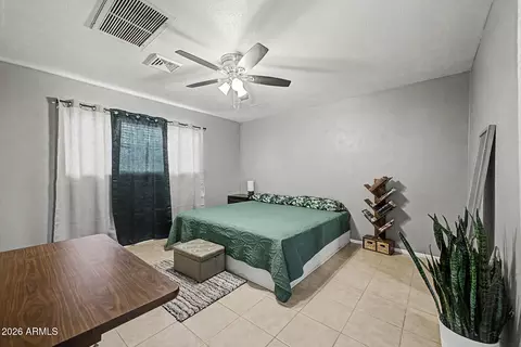 Bedroom - 2909 W Aster Dr, Phoenix, AZ 85029 photo 6 of 7