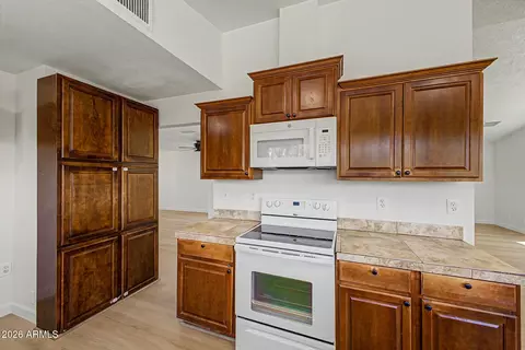 Kitchen - 3832 E Dewberry Ave, Mesa, AZ 85206 photo 3 of 5
