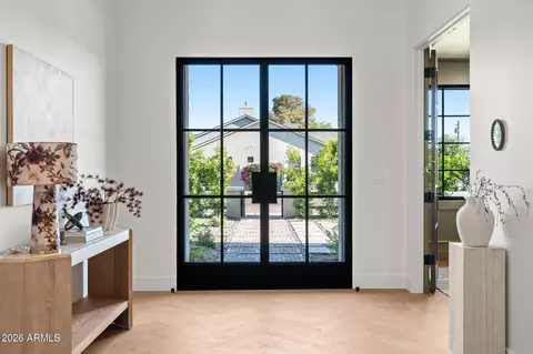 Entry Way - 3802 E Campbell Ave, Phoenix, AZ 85018 photo 2 of 9