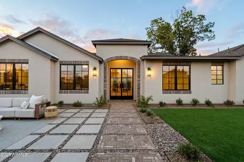 Exterior - 3802 E Campbell Ave, Phoenix, AZ 85018 photo 11 of 15