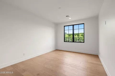 Bedroom - 3802 E Campbell Ave, Phoenix, AZ 85018 photo 5 of 8