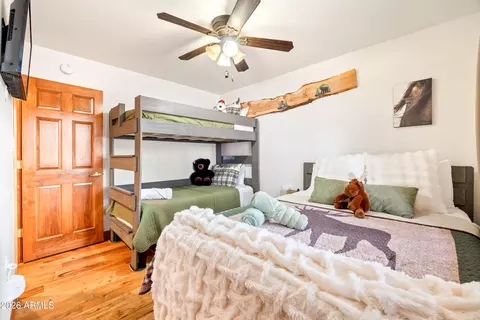 Bedroom - 2722 High Pine Loop, Overgaard, AZ 85933 photo 3 of 5