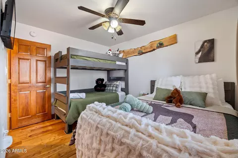 Bedroom - 2722 High Pine Loop, Overgaard, AZ 85933 photo 4 of 5