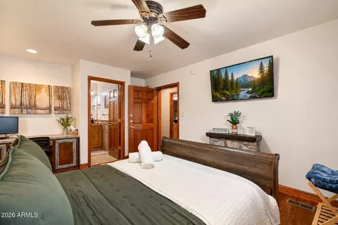 Bedroom - 2722 High Pine Loop, Overgaard, AZ 85933 photo 2 of 5