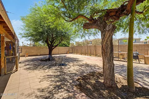 Exterior - 4625 E Lavender Ln, Phoenix, AZ 85044 photo 7 of 10