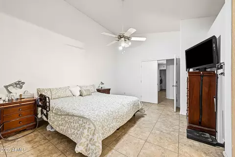 Bedroom - 4625 E Lavender Ln, Phoenix, AZ 85044 photo 2 of 5