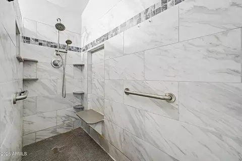 Bath - 4625 E Lavender Ln, Phoenix, AZ 85044 photo 2 of 2
