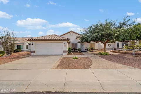 Exterior - 4625 E Lavender Ln, Phoenix, AZ 85044 photo 2 of 10