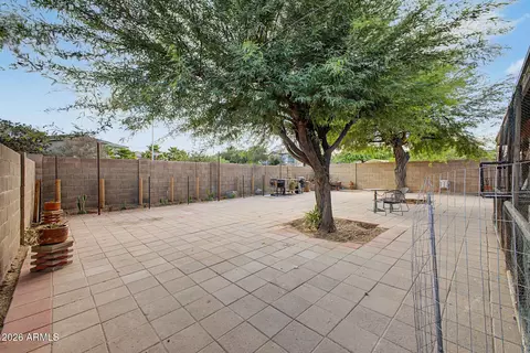 Exterior - 4625 E Lavender Ln, Phoenix, AZ 85044 photo 6 of 11