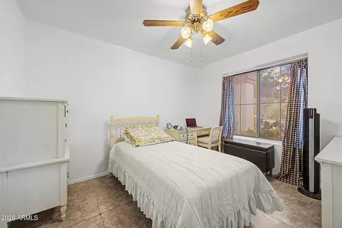 Bedroom - 4625 E Lavender Ln, Phoenix, AZ 85044 photo 1 of 4