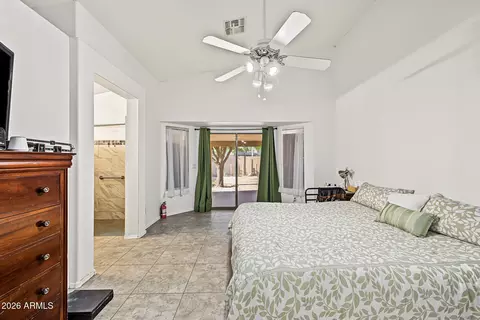 Bedroom - 4625 E Lavender Ln, Phoenix, AZ 85044 photo 1 of 5