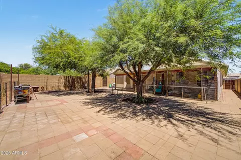 Exterior - 4625 E Lavender Ln, Phoenix, AZ 85044 photo 9 of 10