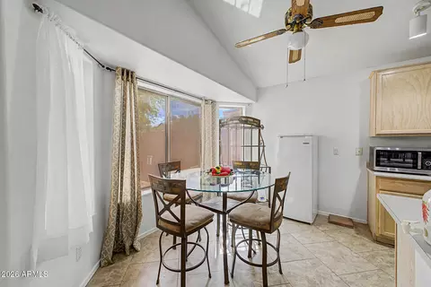Dining - 4625 E Lavender Ln, Phoenix, AZ 85044 photo 2 of 2