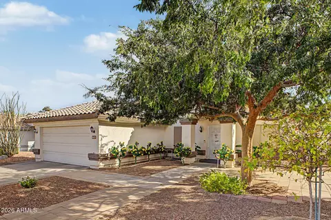 Exterior - 4625 E Lavender Ln, Phoenix, AZ 85044 photo 4 of 10