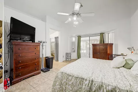 Bedroom - 4625 E Lavender Ln, Phoenix, AZ 85044 photo 3 of 4