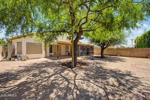 Exterior - 4625 E Lavender Ln, Phoenix, AZ 85044 photo 8 of 10