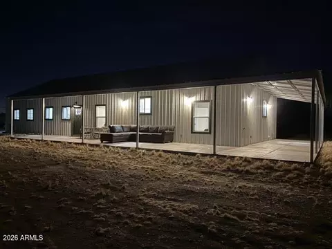 471 S Cardoza Dr, Morristown, AZ 85342