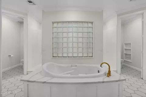 Bath - 3341 E Jacaranda Cir, Mesa, AZ 85213 photo 4 of 11