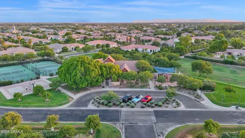 View/Area - 3341 E Jacaranda Cir, Mesa, AZ 85213 photo 2 of 9