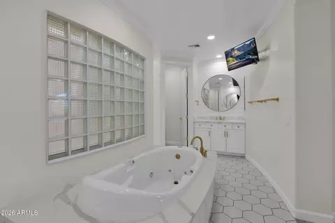 Bath - 3341 E Jacaranda Cir, Mesa, AZ 85213 photo 5 of 11
