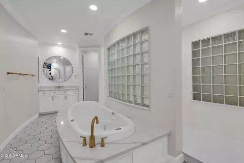 Bath - 3341 E Jacaranda Cir, Mesa, AZ 85213 photo 6 of 11