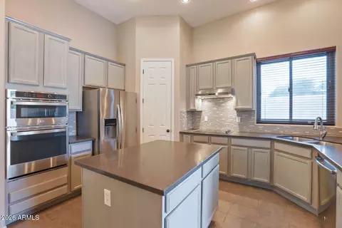 3142 E Windmere Dr, Phoenix, AZ 85048