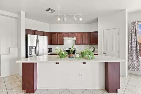 Kitchen - 1941 E 39th Ave, Apache Junction, AZ 85119 photo 2 of 4