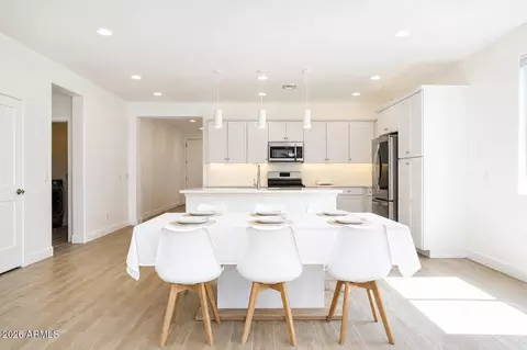 14431 W Chama Dr, Surprise, AZ 85387