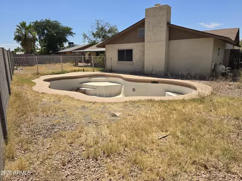 Exterior - 3364 W Pershing Ave, Phoenix, AZ 85029 photo 1 of 14